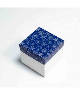 Коробка 100х100х95 Снежинки белые на синем фоне (белое дно)